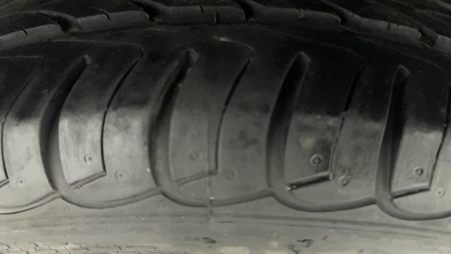 Used 2018 Tata Tiago Revotron XZA Petrol Automatic tyres LEFT REAR TYRE TREAD VIEW