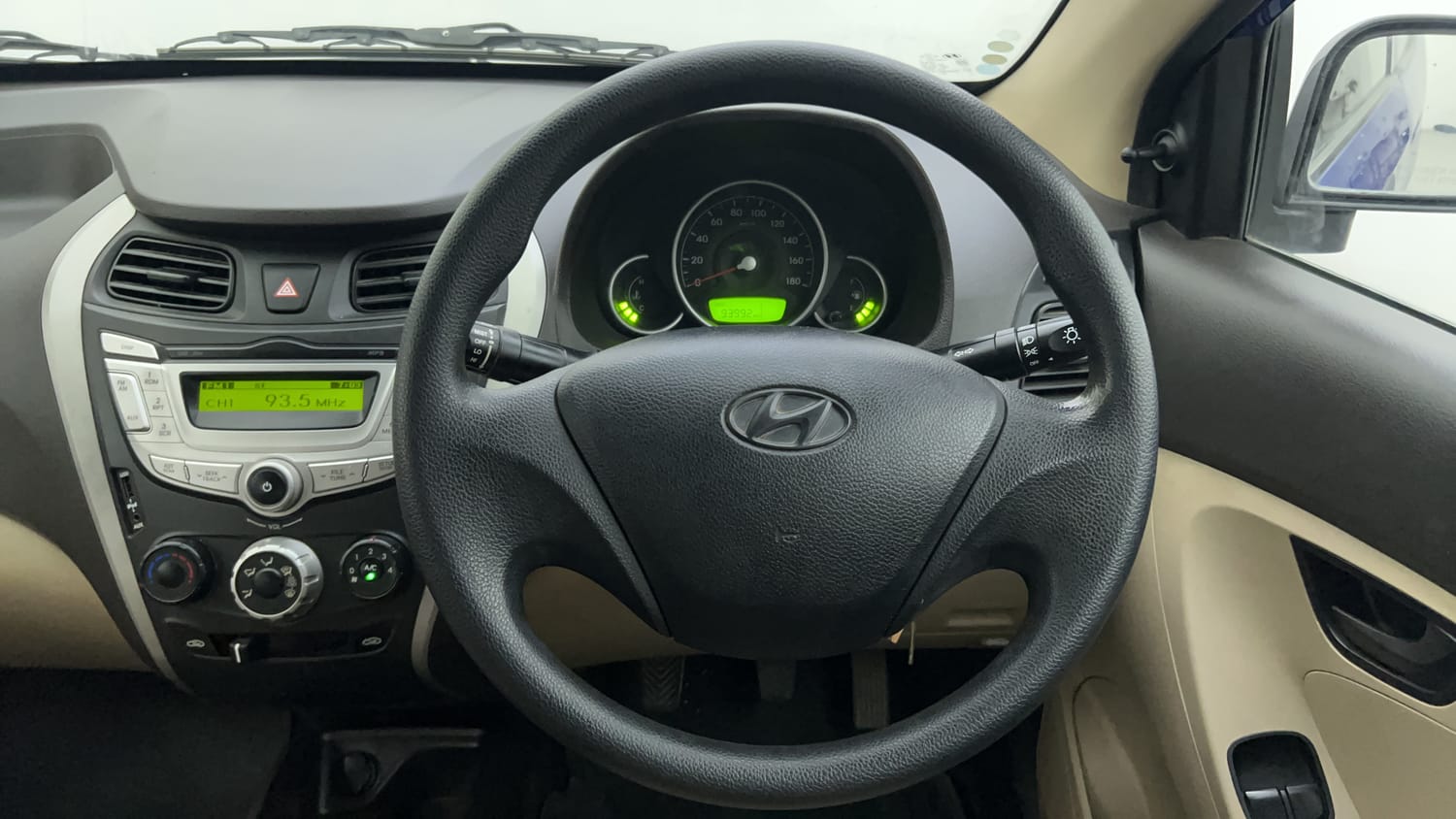 Used 2017 Hyundai Eon Magna + Petrol Manual interior STEERING VIEW