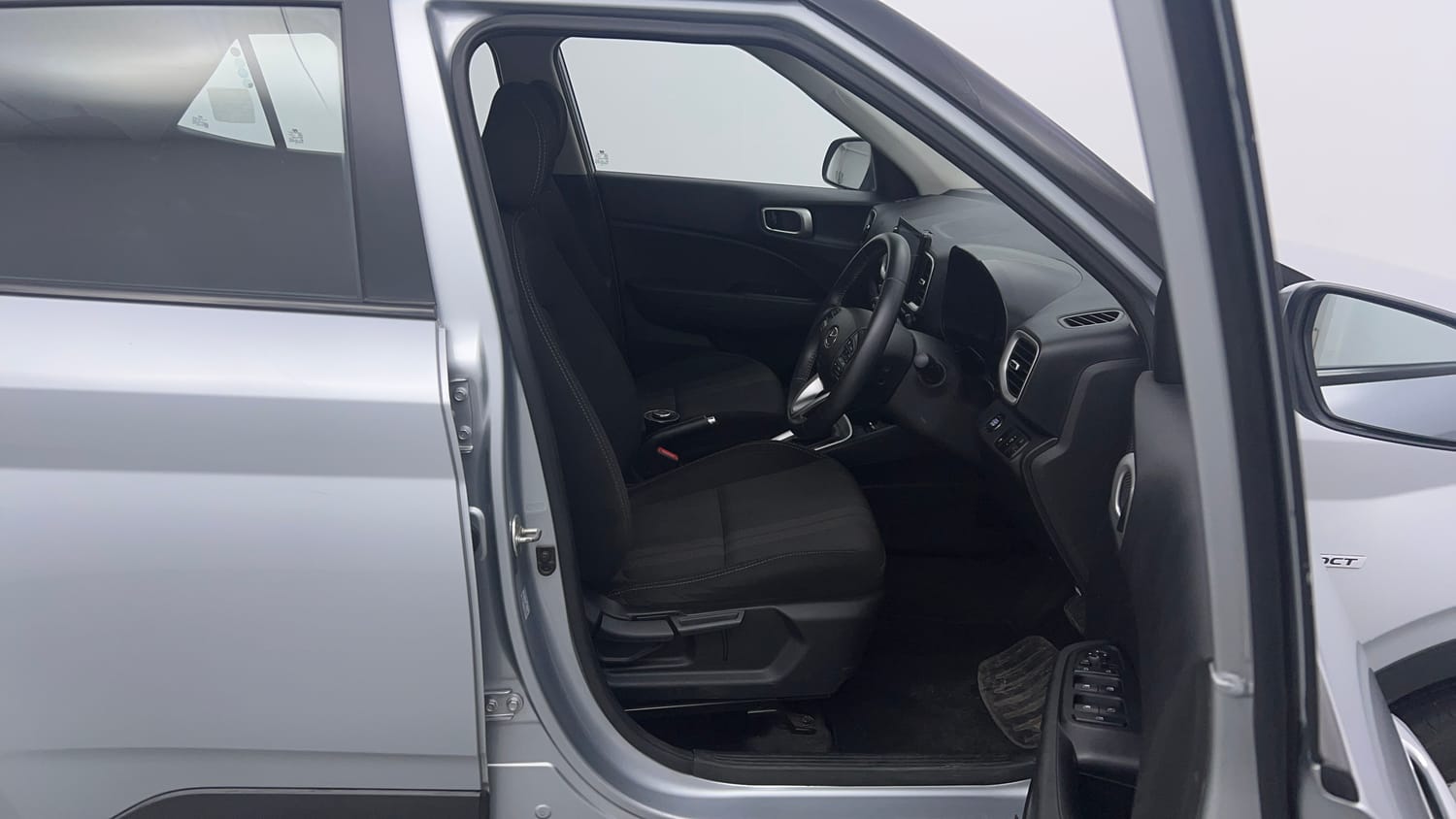 Used 2020 Hyundai Venue SX Plus 1.0 Turbo DCT Petrol Automatic interior RIGHT SIDE FRONT DOOR CABIN VIEW