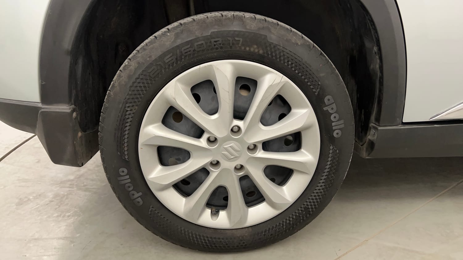 Used 2025 Maruti Suzuki Grand Vitara Delta Smart Hybrid Petrol Manual tyres RIGHT REAR TYRE RIM VIEW