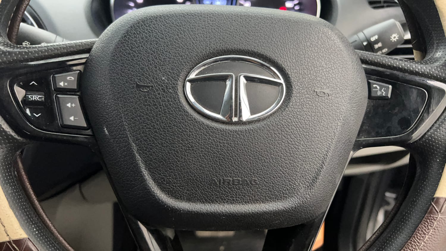 Used 2018 Tata Tiago Revotron XZA Petrol Automatic top_features Steering mounted controls