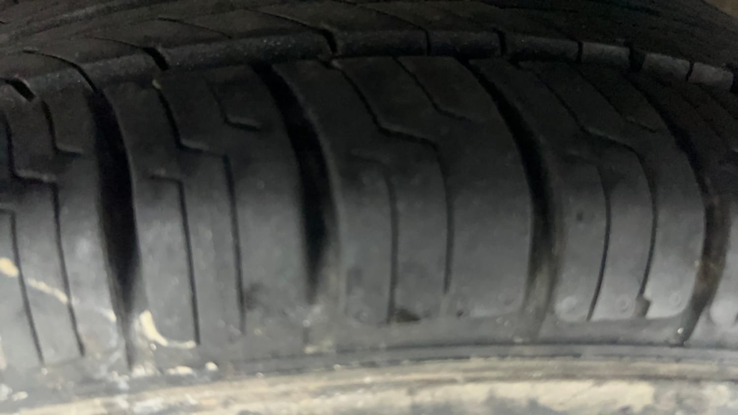 Used 2017 Hyundai Eon Magna + Petrol Manual tyres RIGHT REAR TYRE TREAD VIEW