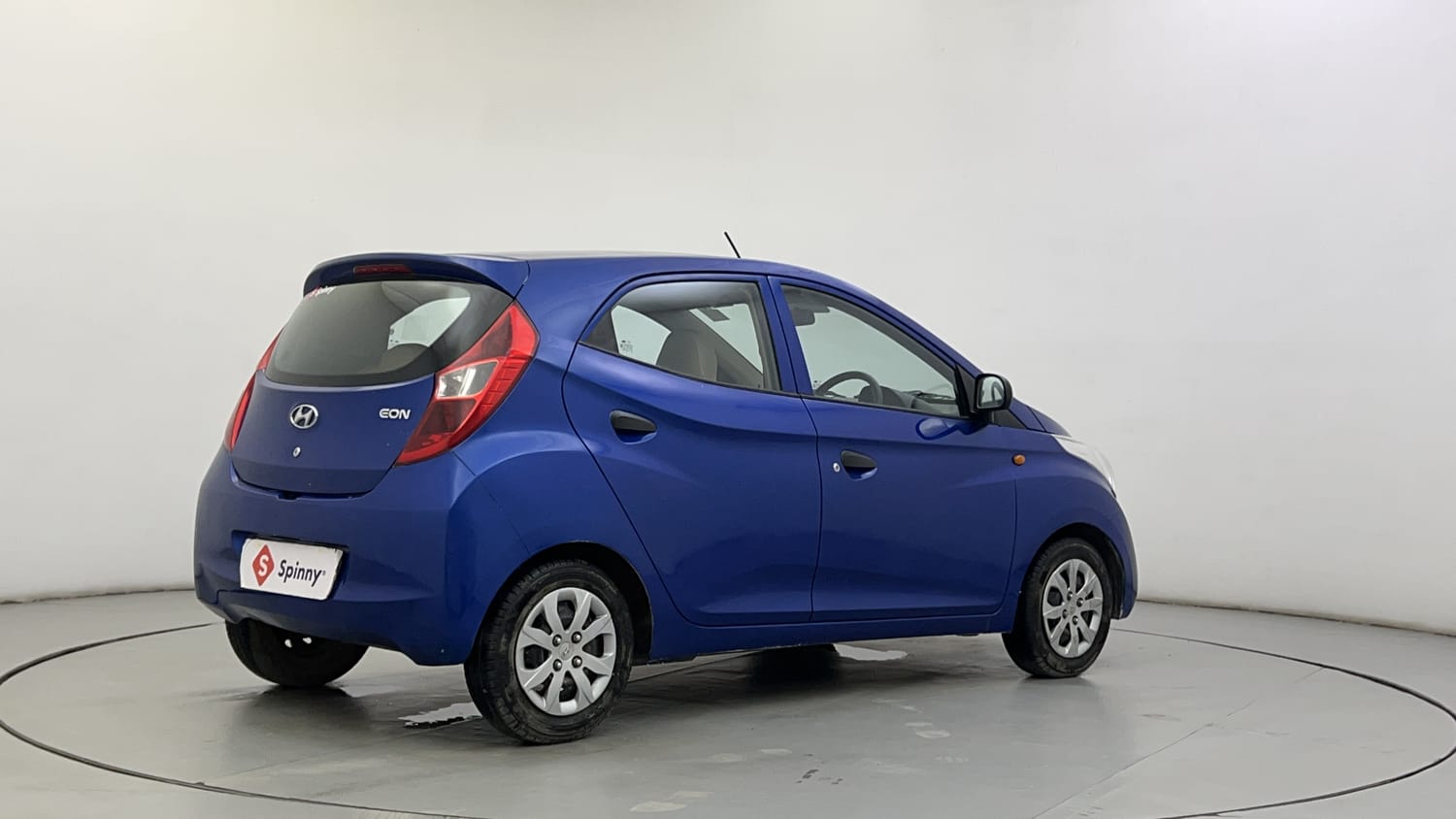 Used 2017 Hyundai Eon Magna + Petrol Manual exterior RIGHT REAR CORNER VIEW