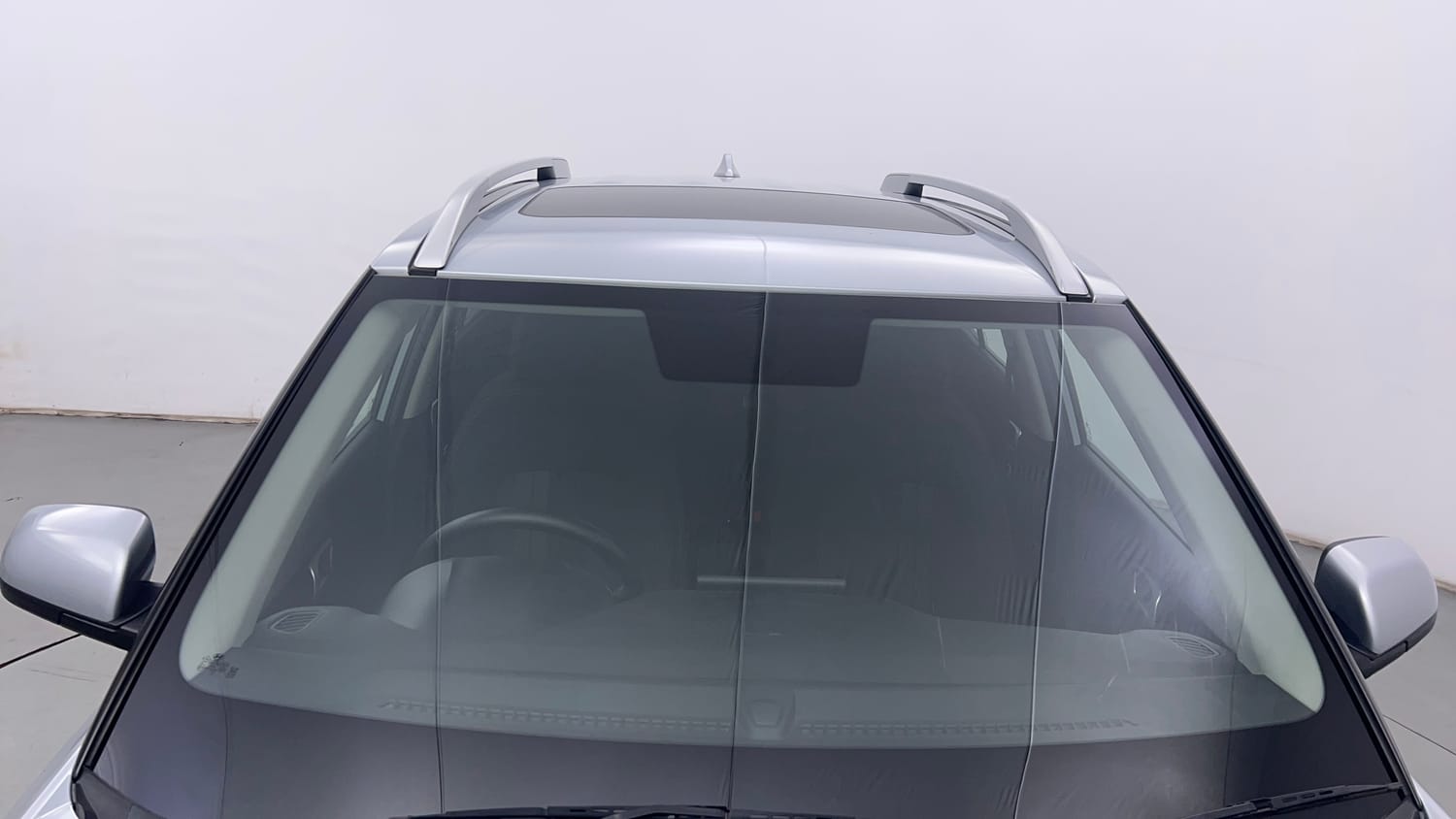 Used 2020 Hyundai Venue SX Plus 1.0 Turbo DCT Petrol Automatic exterior FRONT WINDSHIELD VIEW