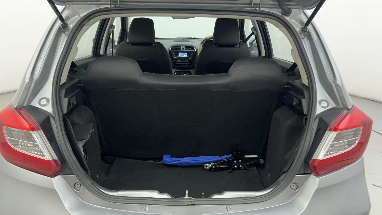 Used 2018 Tata Tiago Revotron XZA Petrol Automatic interior DICKY INSIDE VIEW