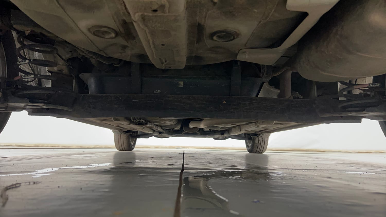 Used 2018 Hyundai Xcent SX Petrol Manual extra REAR UNDERBODY VIEW (TAKEN FROM REAR)