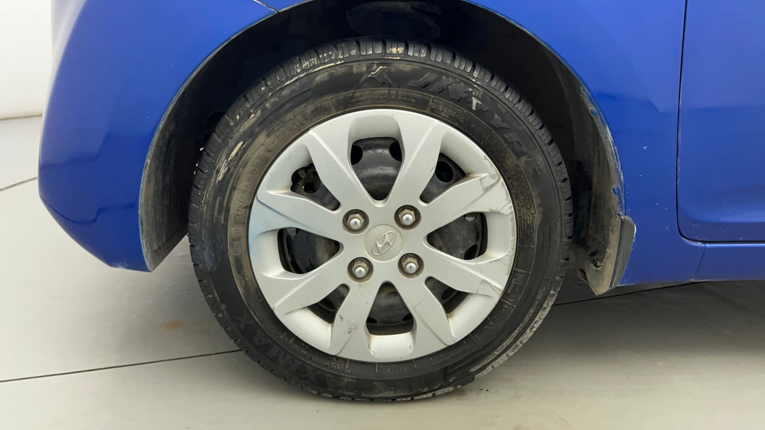 Used 2017 Hyundai Eon Magna + Petrol Manual tyres LEFT FRONT TYRE RIM VIEW