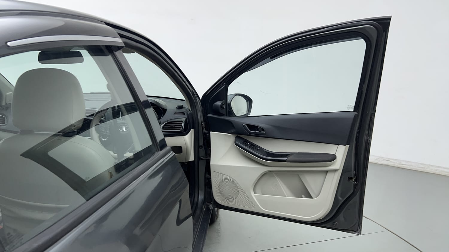Used 2023 Tata Tigor XZ CNG Cng Manual interior RIGHT FRONT DOOR OPEN VIEW