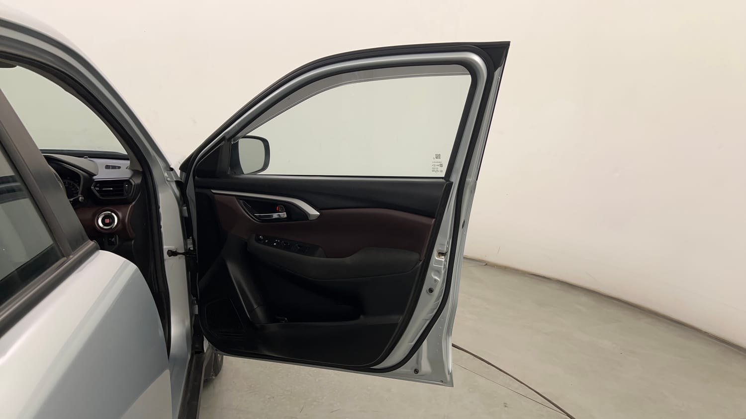 Used 2025 Maruti Suzuki Grand Vitara Delta Smart Hybrid Petrol Manual interior RIGHT FRONT DOOR OPEN VIEW