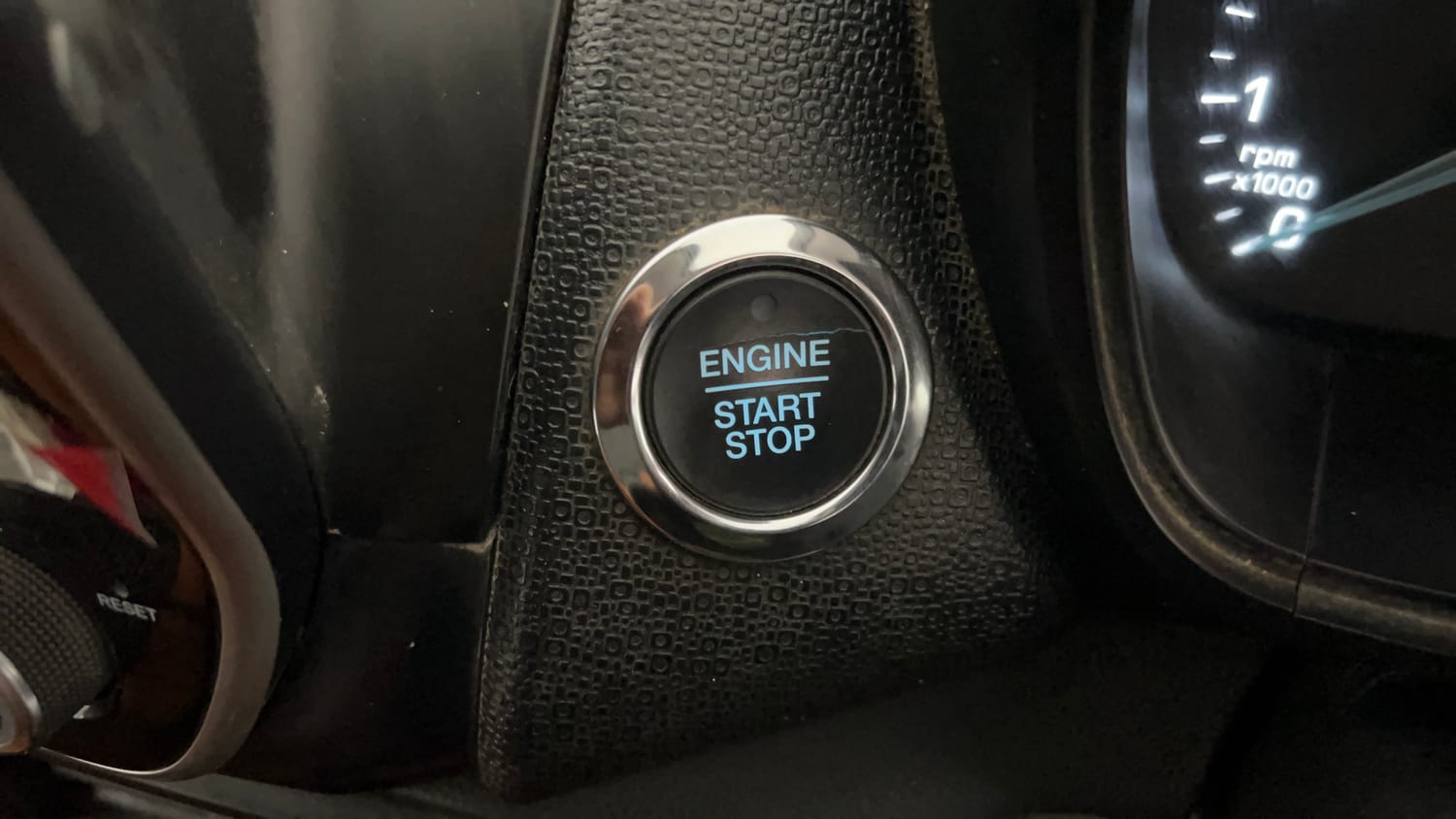 Used 2018 Ford EcoSport Titanium 1.5L Ti-VCT Petrol Manual top_features Keyless start