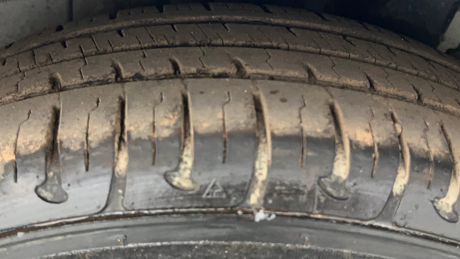 Used 2018 Hyundai Xcent SX Petrol Manual tyres LEFT REAR TYRE TREAD VIEW