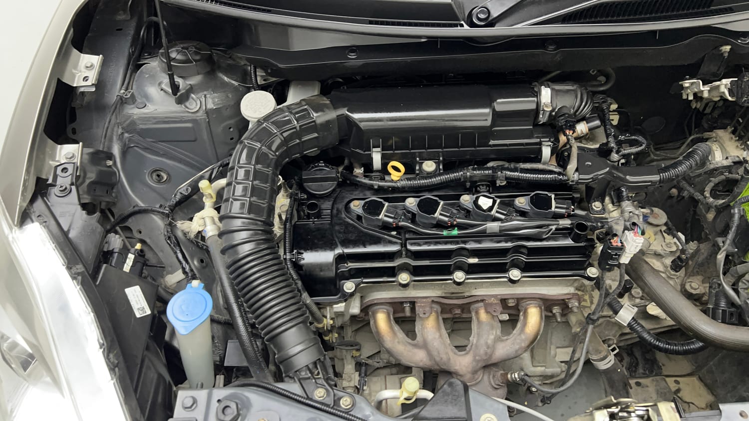 Used 2019 Maruti Suzuki Swift LXi Petrol Manual engine ENGINE RIGHT SIDE VIEW