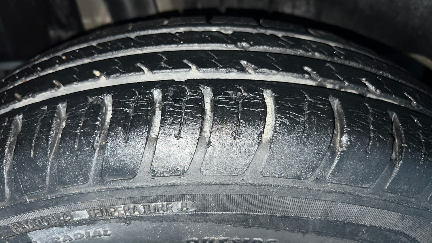 Used 2019 Maruti Suzuki Swift LXi Petrol Manual tyres RIGHT REAR TYRE TREAD VIEW