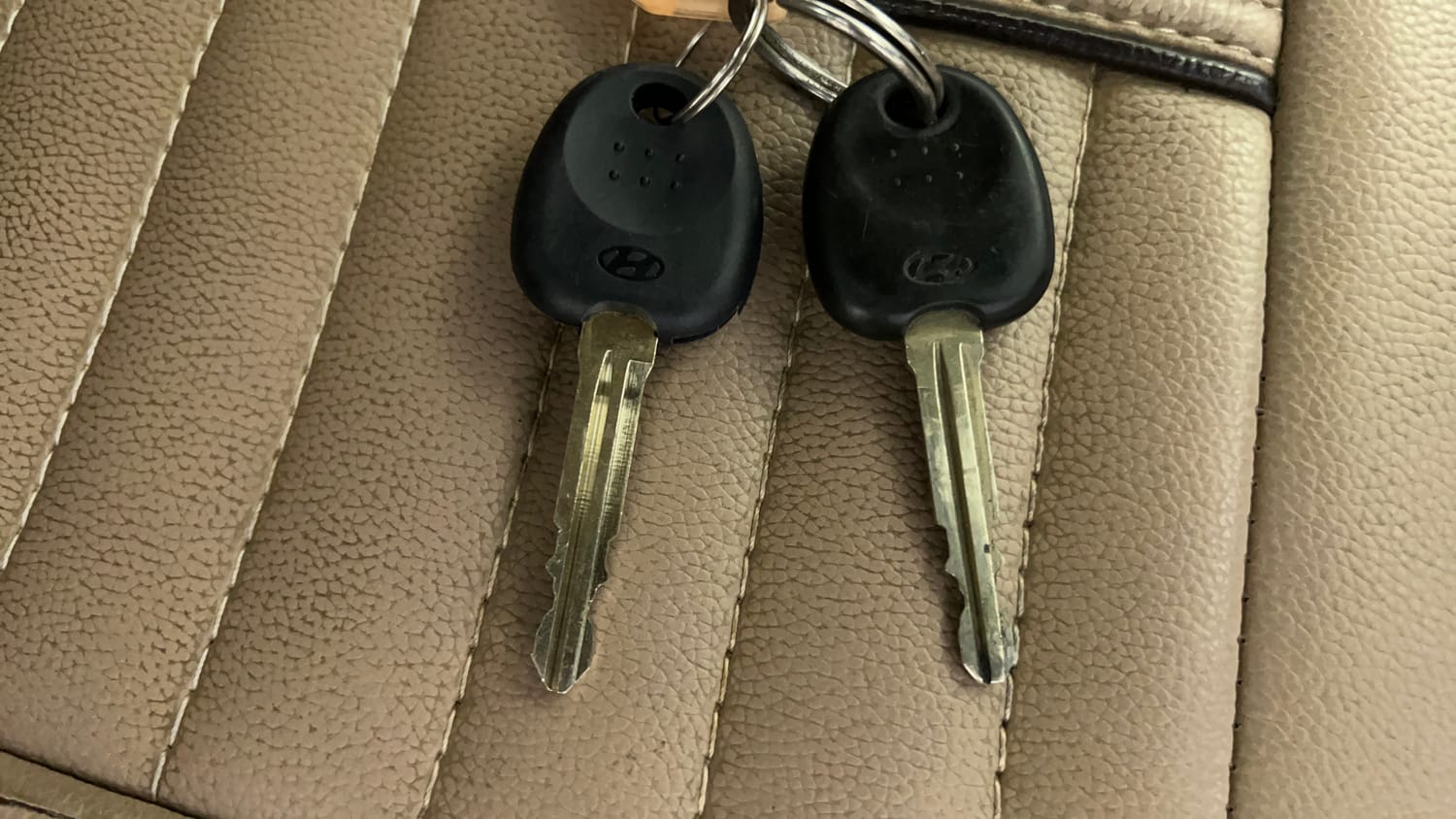 Used 2017 Hyundai Eon Magna + Petrol Manual extra CAR KEY VIEW