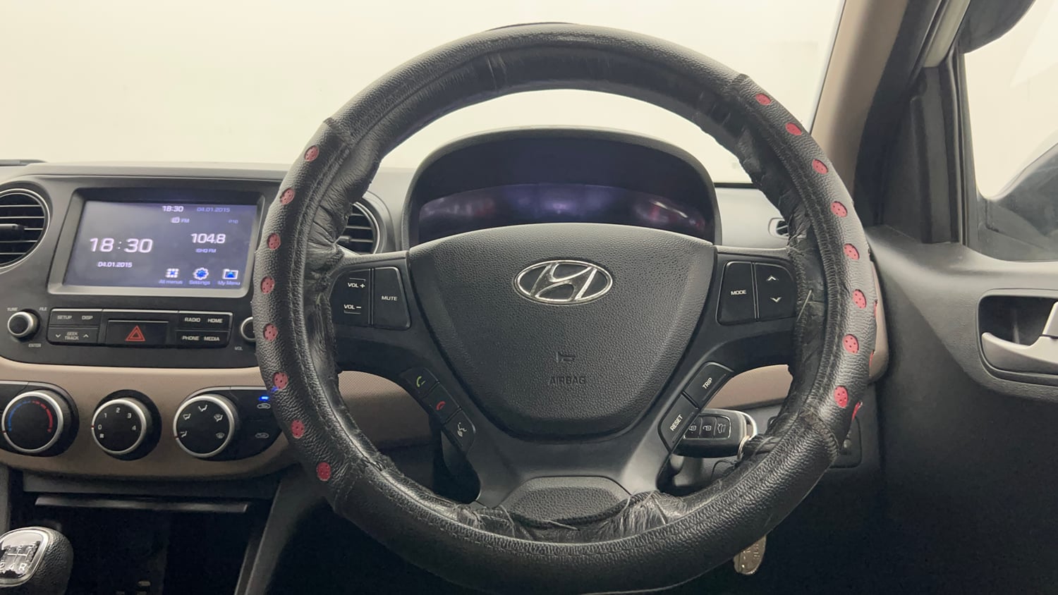 Used 2018 Hyundai Xcent SX Petrol Manual interior STEERING VIEW