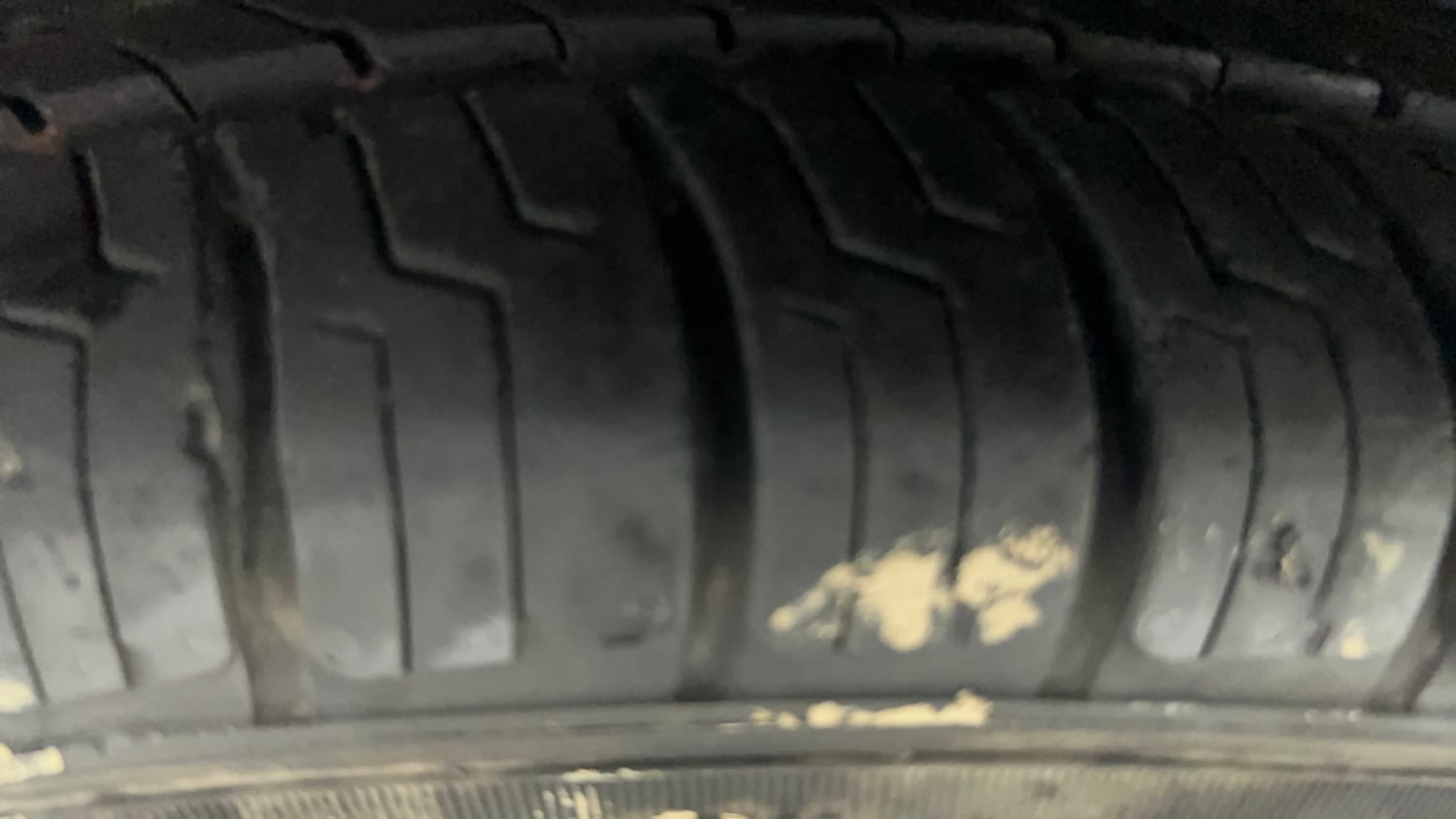 Used 2017 Hyundai Eon Magna + Petrol Manual tyres LEFT FRONT TYRE TREAD VIEW