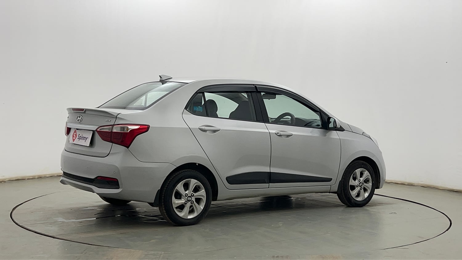 Used 2018 Hyundai Xcent SX Petrol Manual exterior RIGHT REAR CORNER VIEW