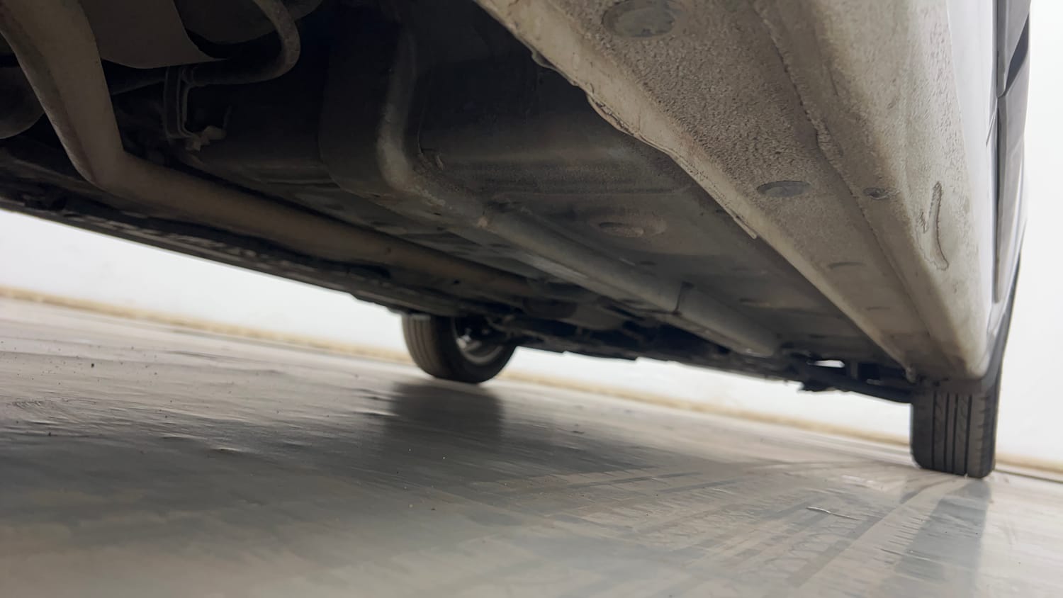 Used 2018 Hyundai Xcent SX Petrol Manual extra REAR RIGHT UNDERBODY VIEW