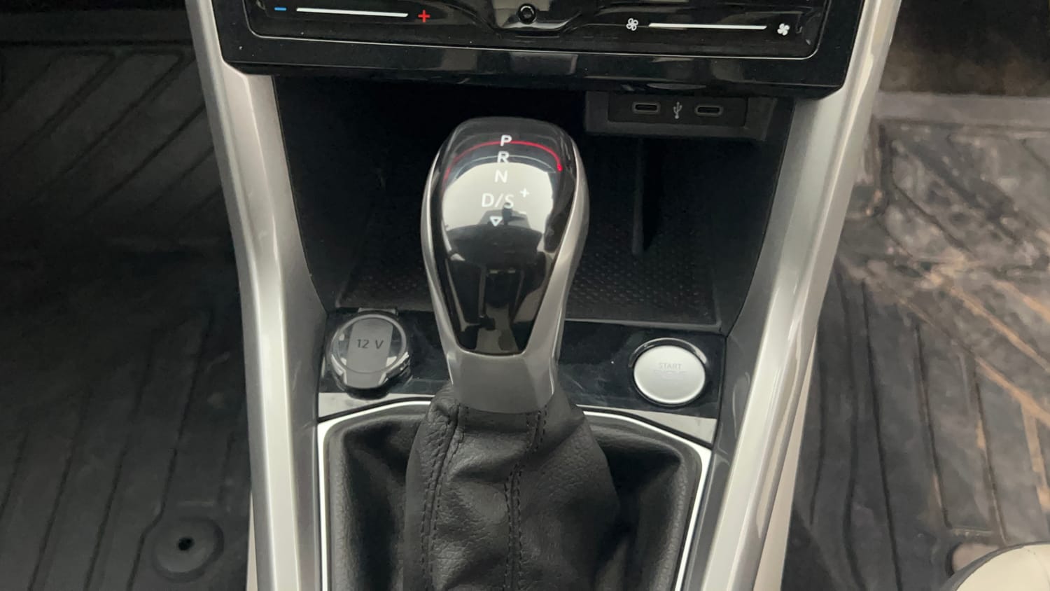Used 2022 Volkswagen Taigun GT Plus 1.5 TSI DSG Petrol Automatic interior GEAR  KNOB VIEW