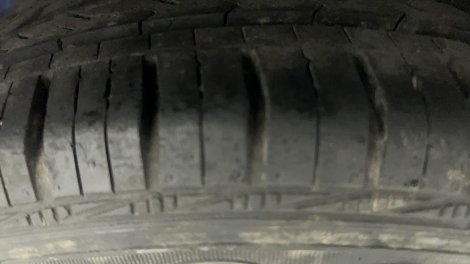 Used 2017 Hyundai Eon Magna + Petrol Manual tyres LEFT REAR TYRE TREAD VIEW
