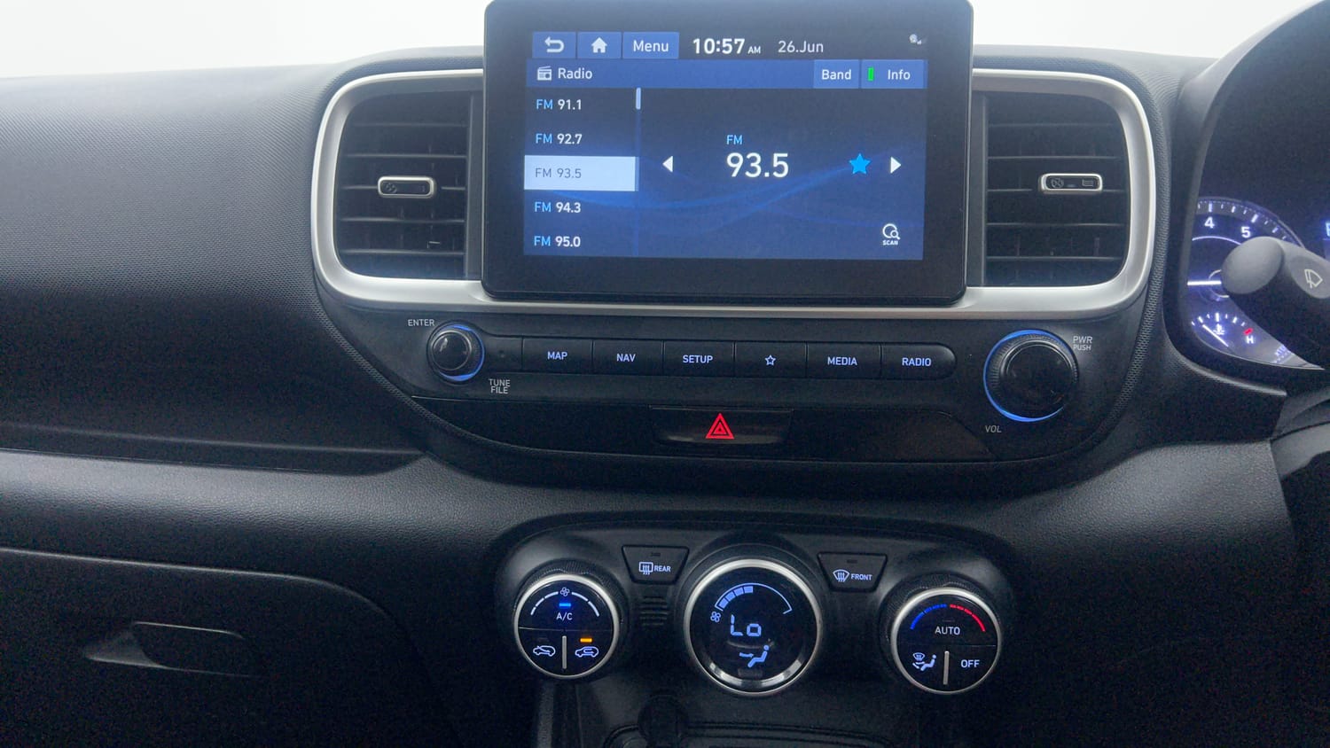 Used 2020 Hyundai Venue SX Plus 1.0 Turbo DCT Petrol Automatic interior MUSIC SYSTEM & AC CONTROL VIEW