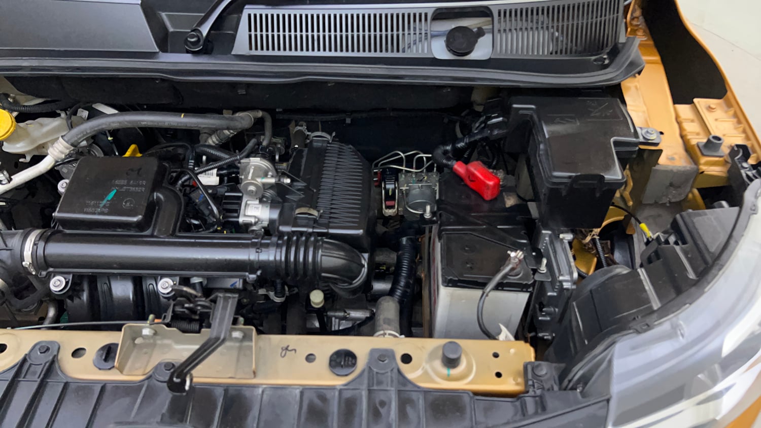 Used 2023 Renault Triber RXZ EASY-R AMT Petrol Automatic engine ENGINE LEFT SIDE VIEW