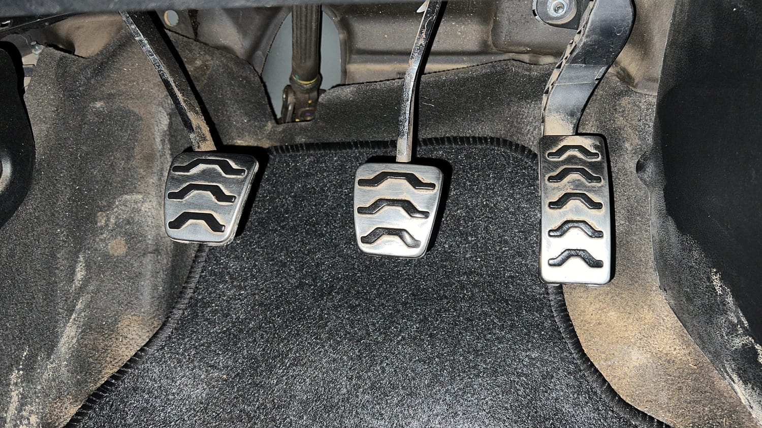 Used 2023 Hyundai Venue SX 1.2 MT Knight Edition Petrol Manual interior PEDALS VIEW