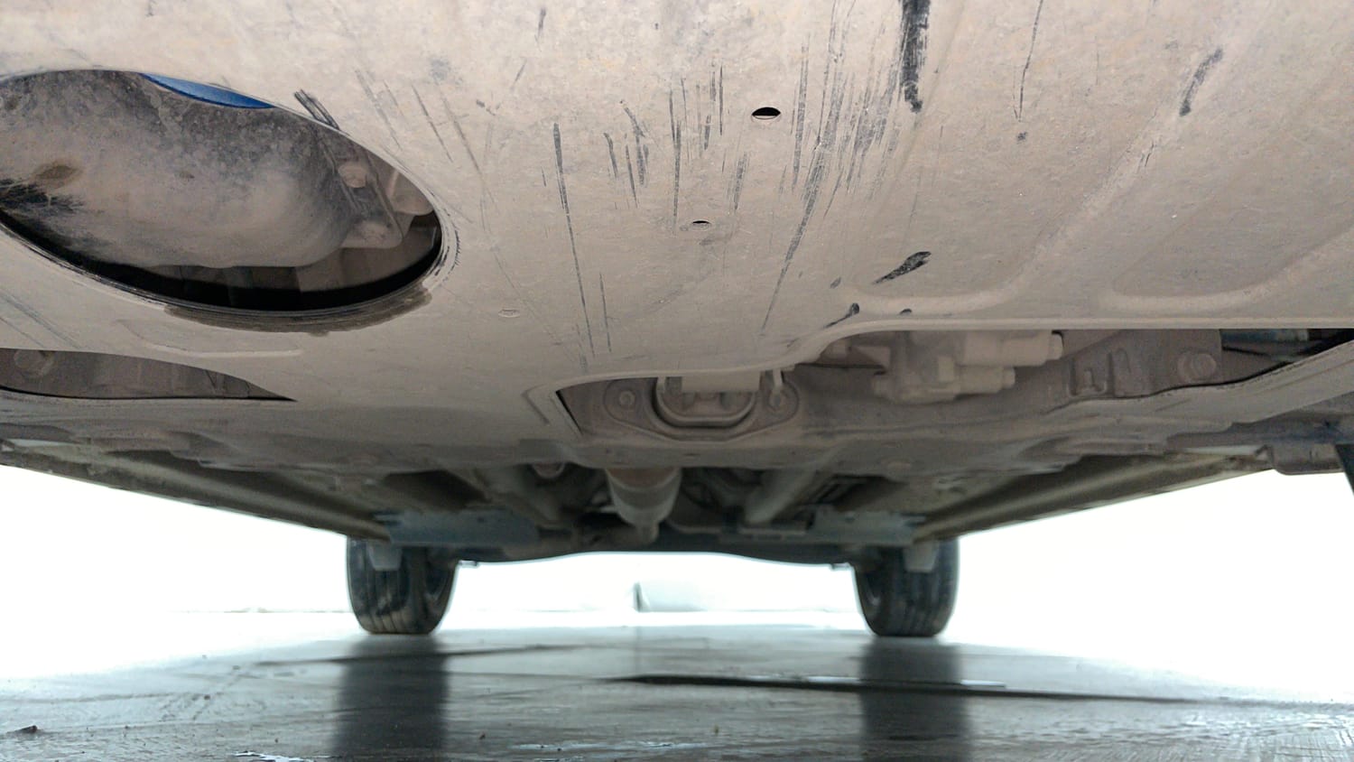 Used 2023 Kia Seltos GTX Plus 1.4 DCT Petrol Automatic extra FRONT LEFT UNDERBODY VIEW