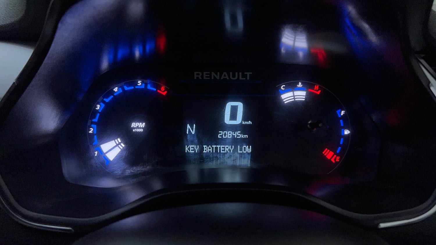 Used 2023 Renault Triber RXZ EASY-R AMT Petrol Automatic interior CLUSTERMETER VIEW