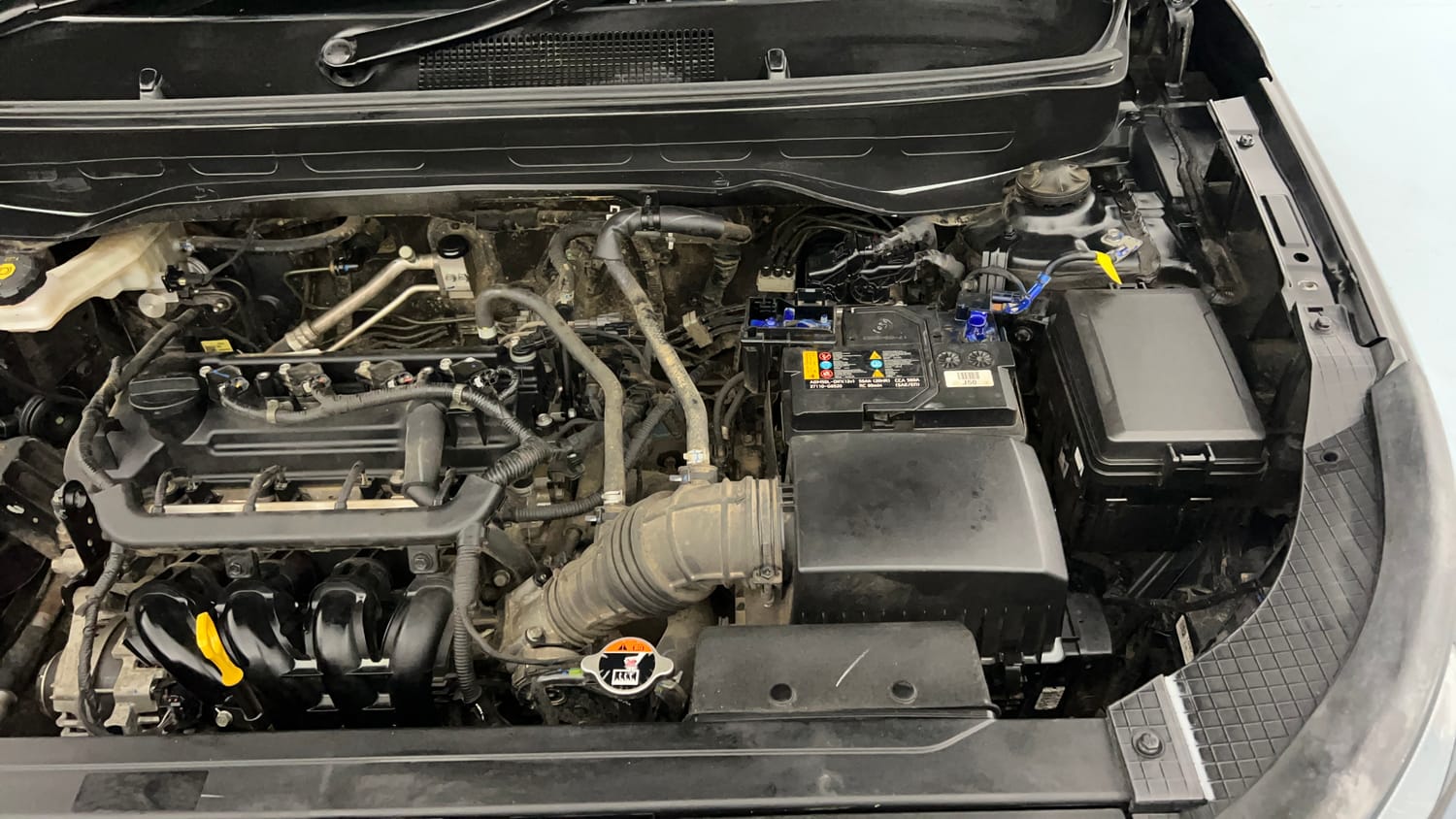 Used 2023 Hyundai Venue SX 1.2 MT Knight Edition Petrol Manual engine ENGINE LEFT SIDE VIEW
