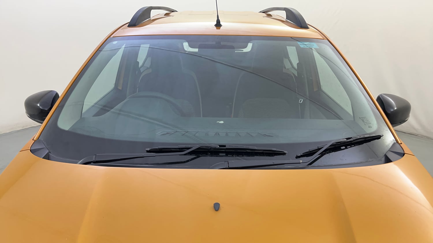 Used 2023 Renault Triber RXZ EASY-R AMT Petrol Automatic exterior FRONT WINDSHIELD VIEW