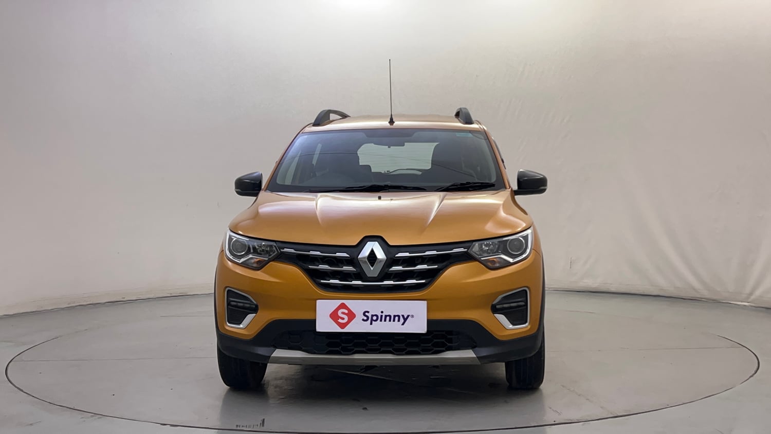 Used 2023 Renault Triber RXZ EASY-R AMT Petrol Automatic exterior FRONT VIEW