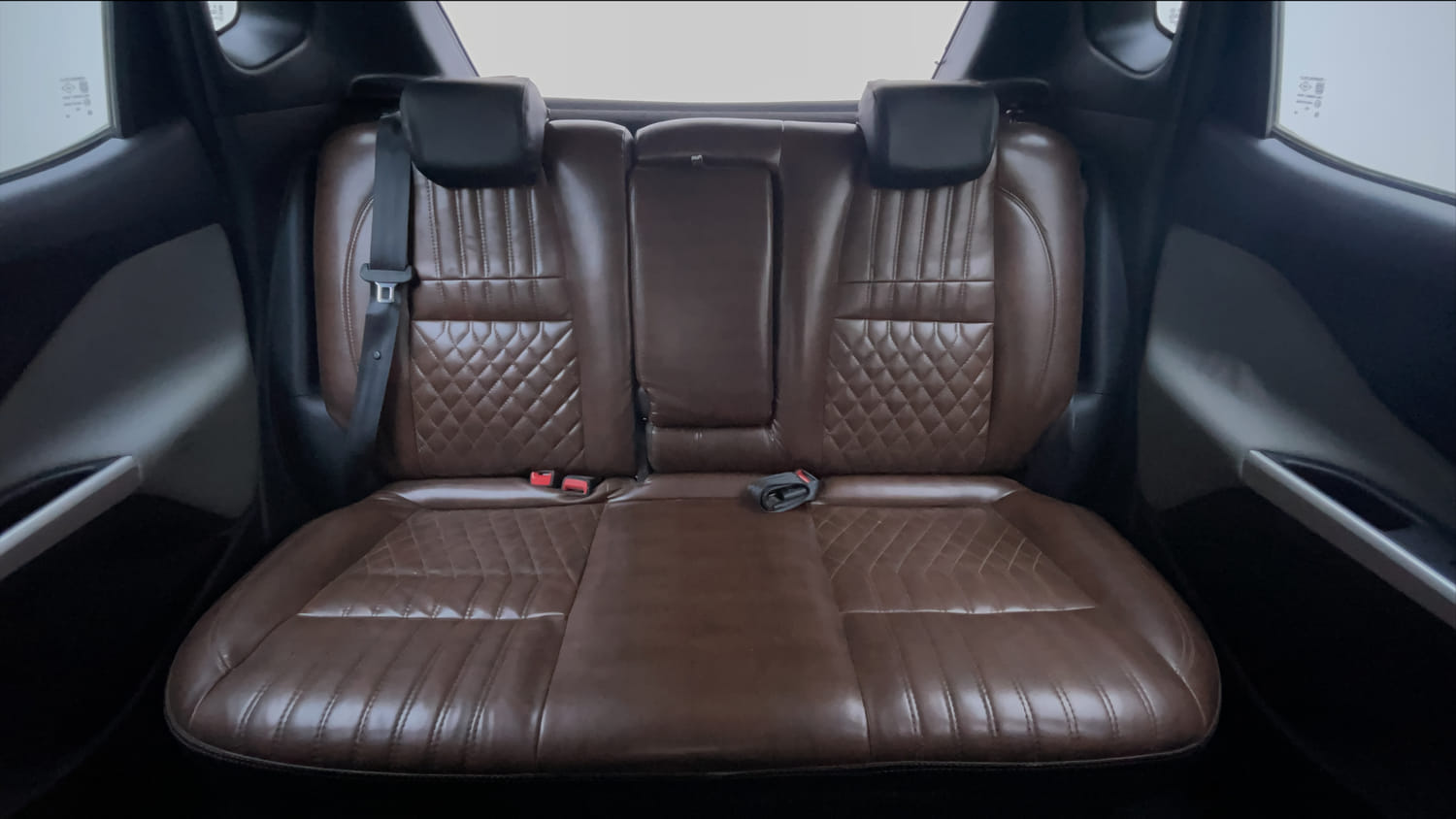 Used 2022 Nissan Magnite XV Turbo Petrol Manual interior REAR SEAT CONDITION VIEW