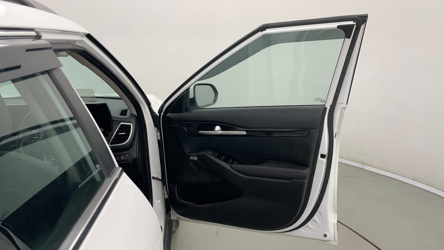 Used 2023 Kia Seltos GTX Plus 1.4 DCT Petrol Automatic interior RIGHT FRONT DOOR OPEN VIEW