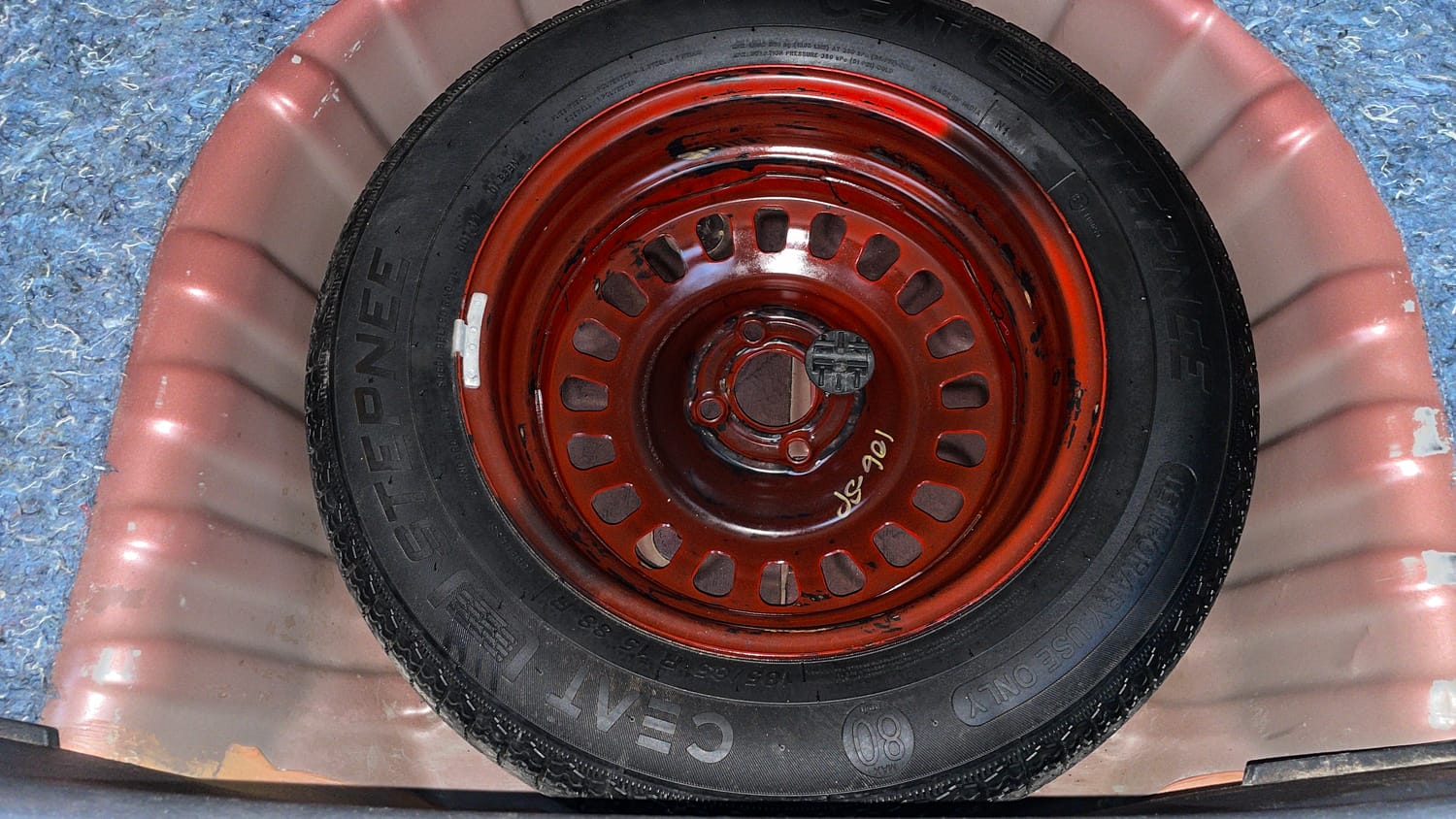 Used 2022 Nissan Magnite XV Turbo Petrol Manual tyres SPARE TYRE VIEW