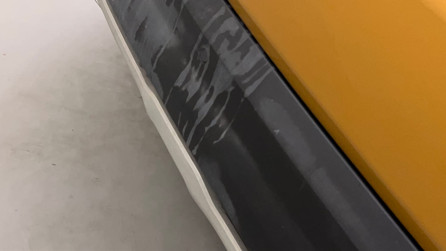 Used 2023 Renault Triber RXZ EASY-R AMT Petrol Automatic dents MINOR SCRATCH