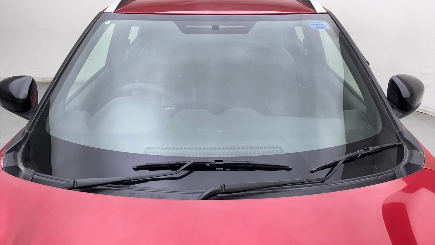 Used 2022 Nissan Magnite XV Turbo Petrol Manual exterior FRONT WINDSHIELD VIEW