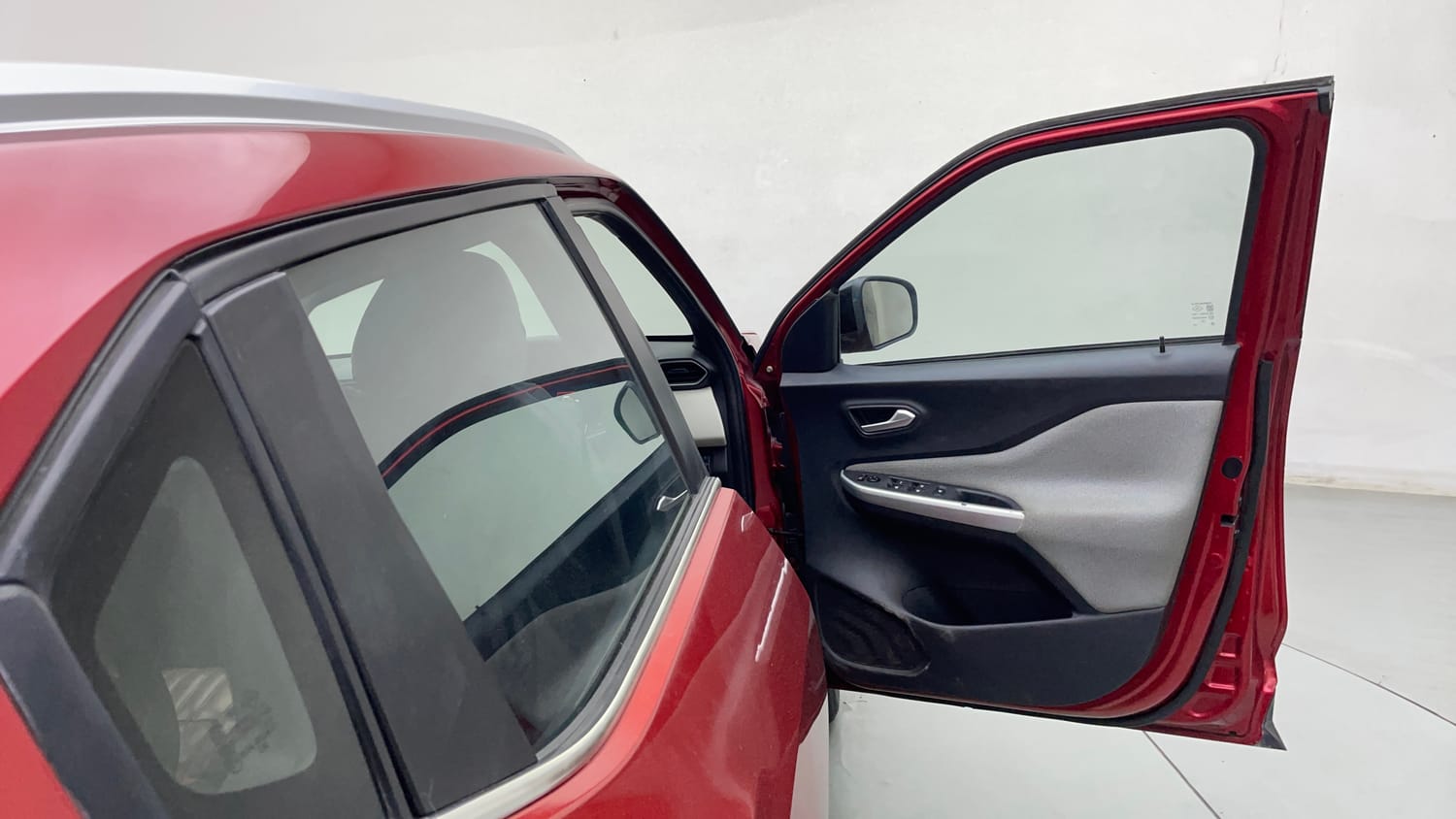 Used 2022 Nissan Magnite XV Turbo Petrol Manual interior RIGHT FRONT DOOR OPEN VIEW