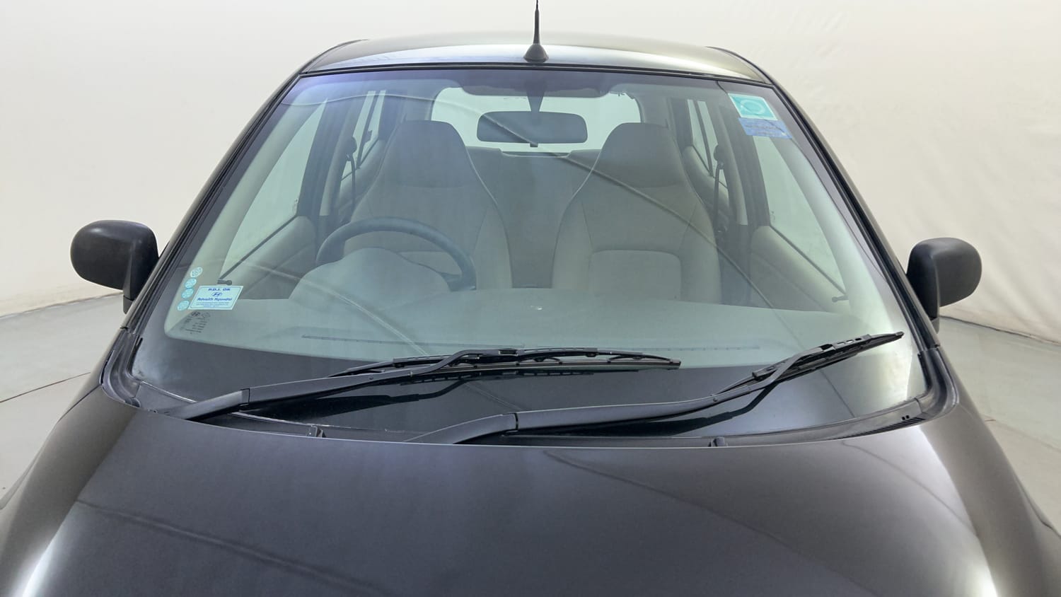Used 2013 Hyundai i10 Era 1.1 iRDE2 Petrol Manual exterior FRONT WINDSHIELD VIEW