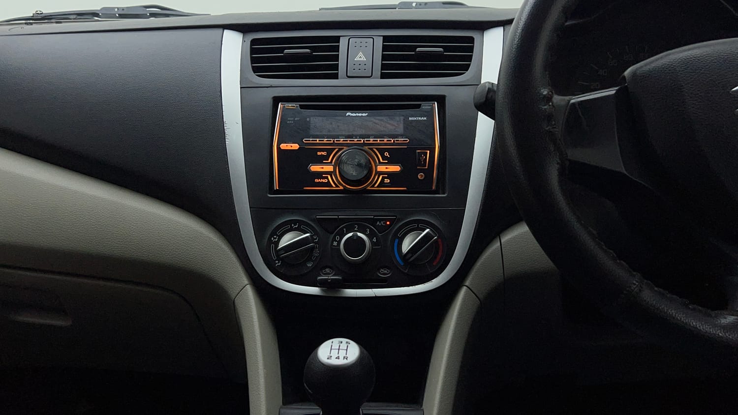 Used 2017 Maruti Suzuki Celerio VXI  CNG (Outside Fitted) Cng Manual interior MUSIC SYSTEM & AC CONTROL VIEW