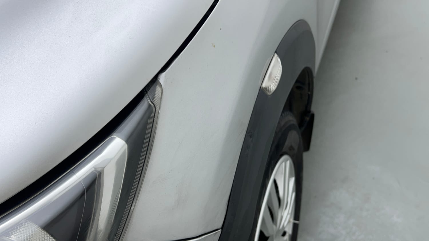 Used 2020 Renault Triber RXL EASY-R AMT Petrol Automatic dents MINOR SCRATCH