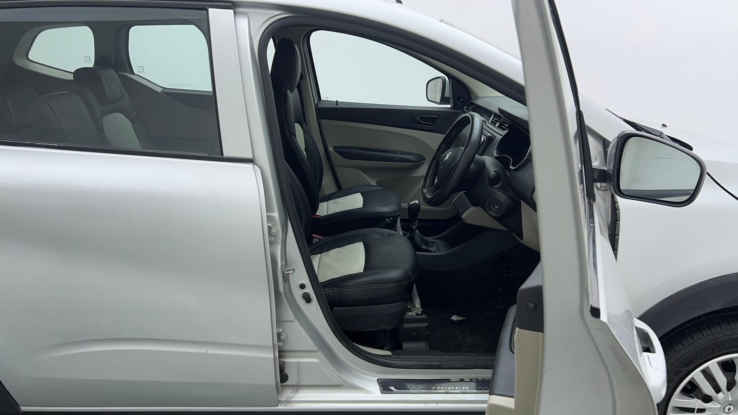 Used 2020 Renault Triber RXL EASY-R AMT Petrol Automatic interior RIGHT SIDE FRONT DOOR CABIN VIEW