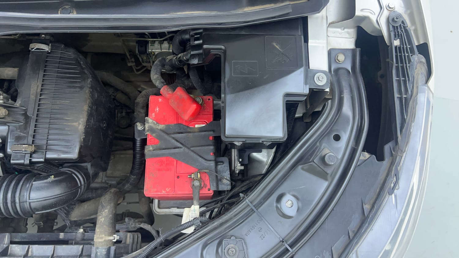 Used 2022 Nissan Magnite XV Premium Petrol Manual engine ENGINE LEFT SIDE VIEW