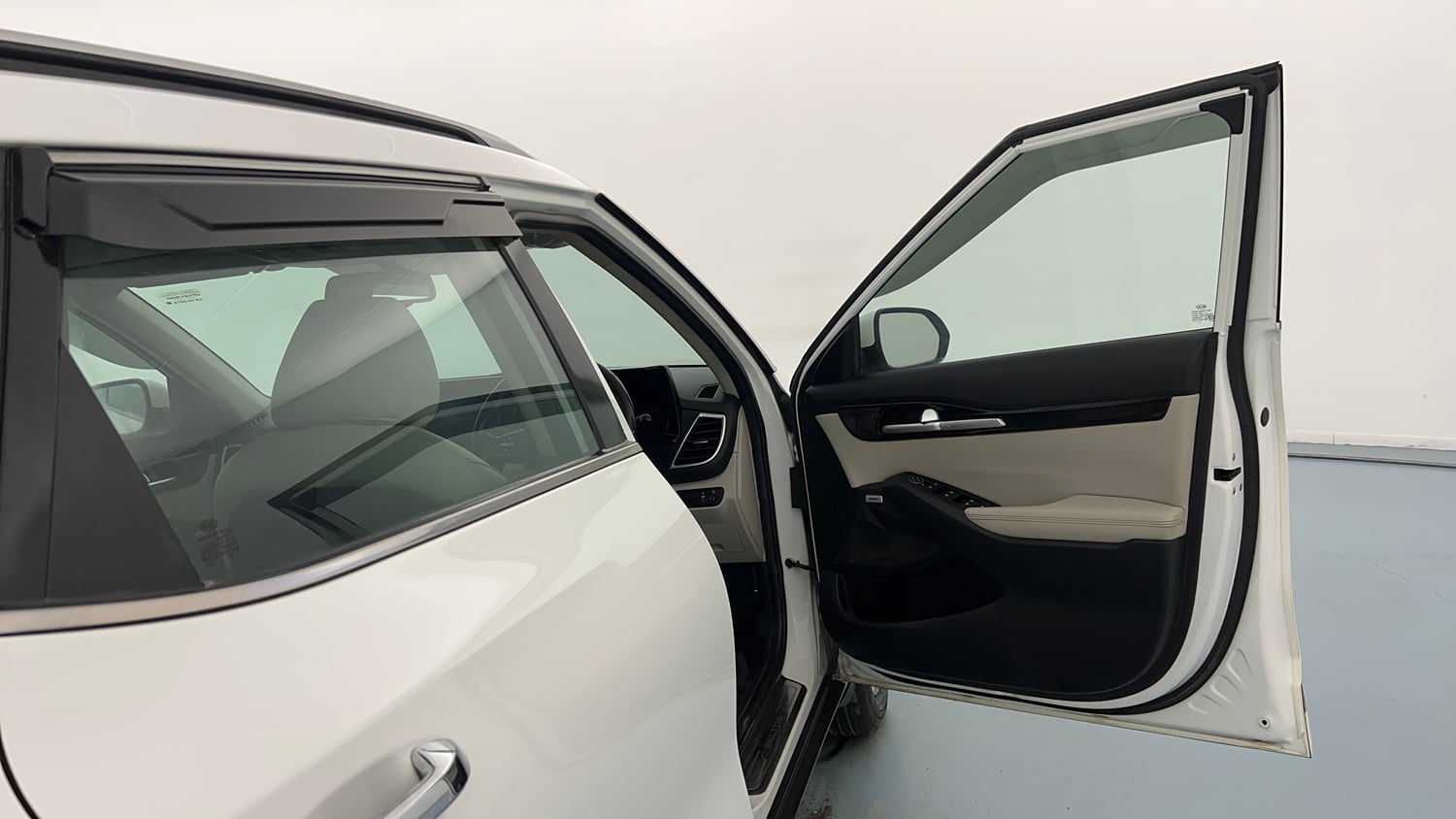 Used 2019 Kia Seltos HTX Plus 1.5 Diesel Diesel Manual interior RIGHT FRONT DOOR OPEN VIEW