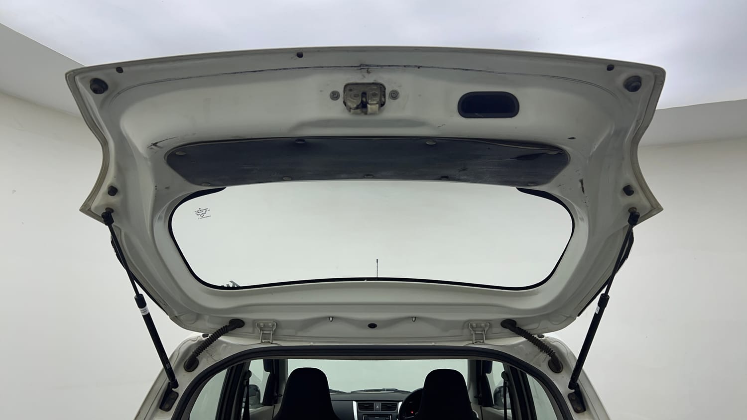 Used 2017 Maruti Suzuki Celerio VXI  CNG (Outside Fitted) Cng Manual interior DICKY DOOR OPEN VIEW