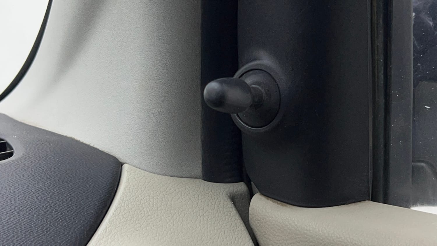Used 2017 Maruti Suzuki Celerio VXI  CNG (Outside Fitted) Cng Manual top_features Adjustable ORVM