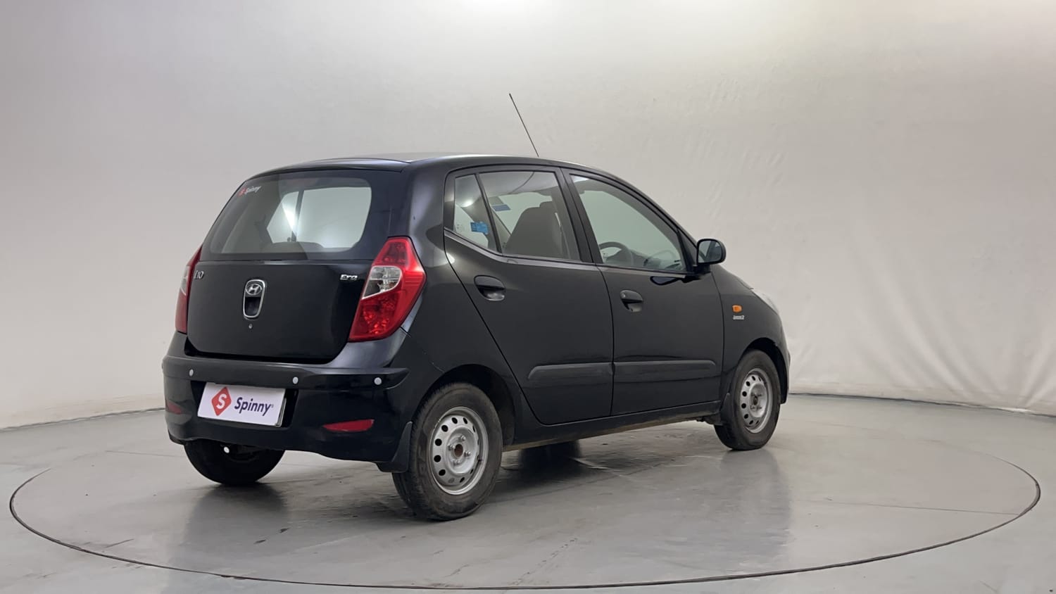 Used 2013 Hyundai i10 Era 1.1 iRDE2 Petrol Manual exterior RIGHT REAR CORNER VIEW