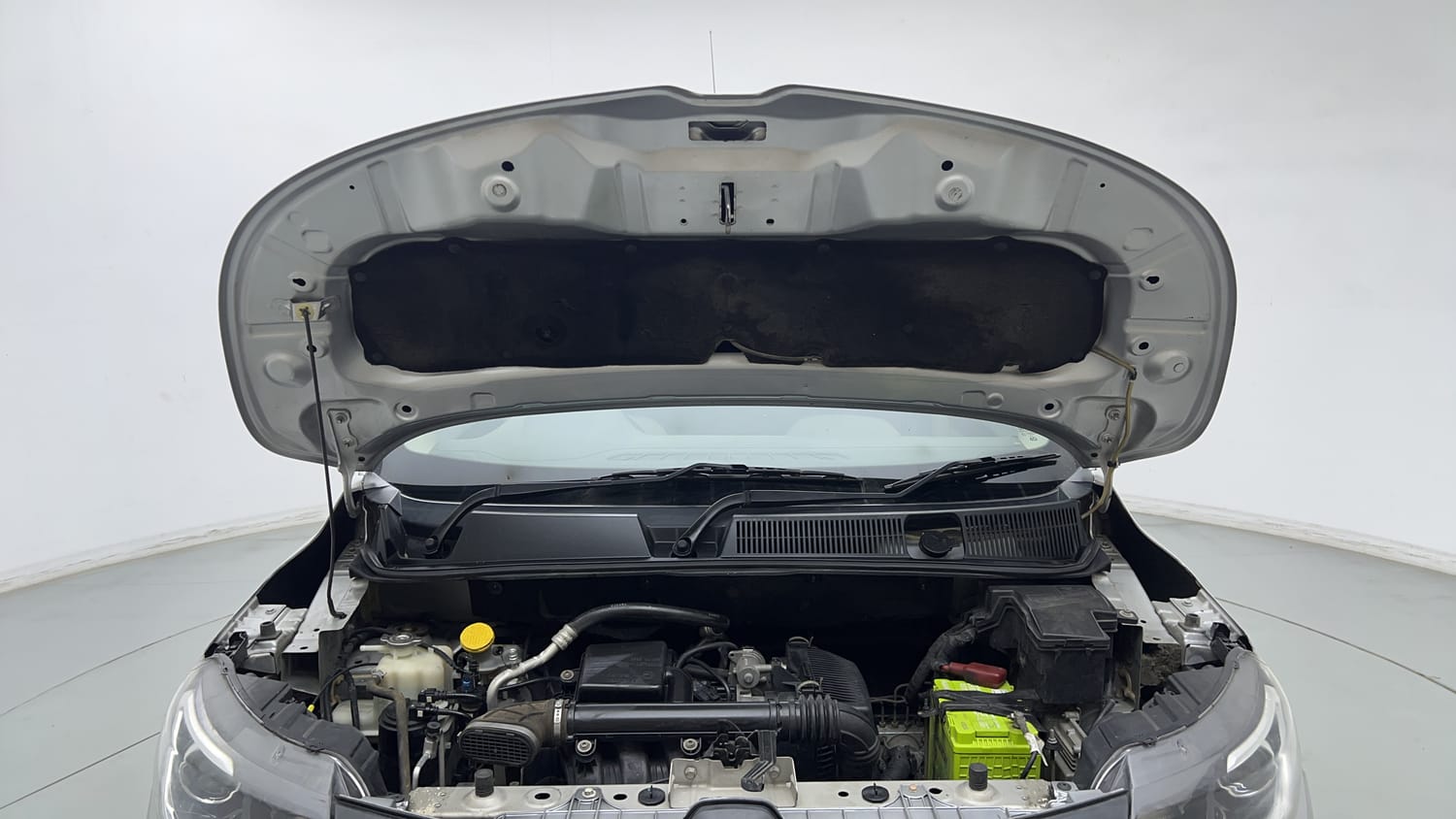 Used 2020 Renault Triber RXL EASY-R AMT Petrol Automatic engine ENGINE & BONNET OPEN FRONT VIEW