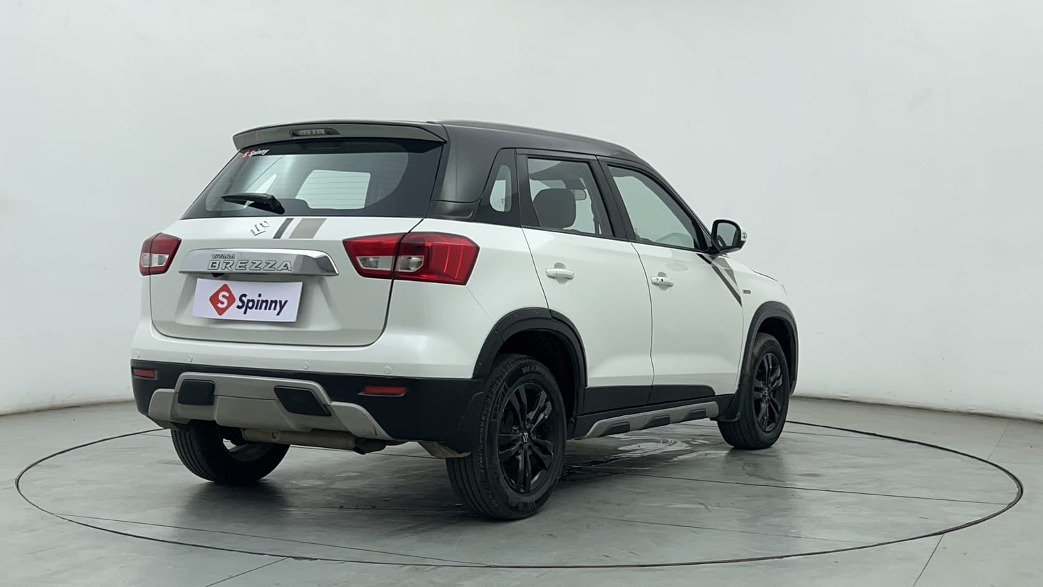 Used 2018 maruti-suzuki Vitara Brezza ZDi Plus AGS Diesel Automatic exterior RIGHT REAR CORNER VIEW
