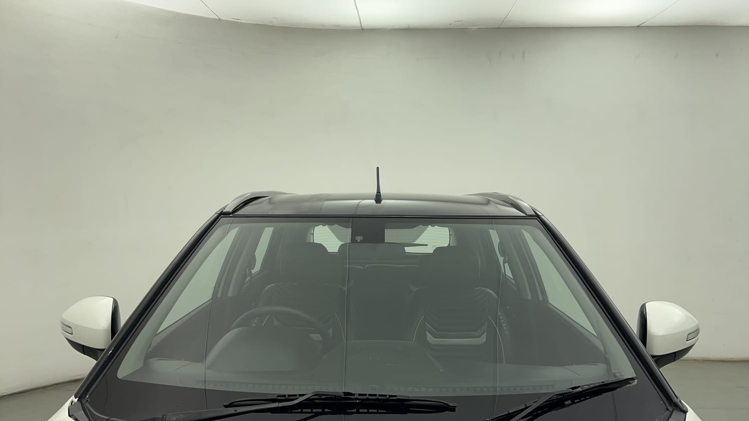 Used 2018 maruti-suzuki Vitara Brezza ZDi Plus AGS Diesel Automatic exterior FRONT WINDSHIELD VIEW